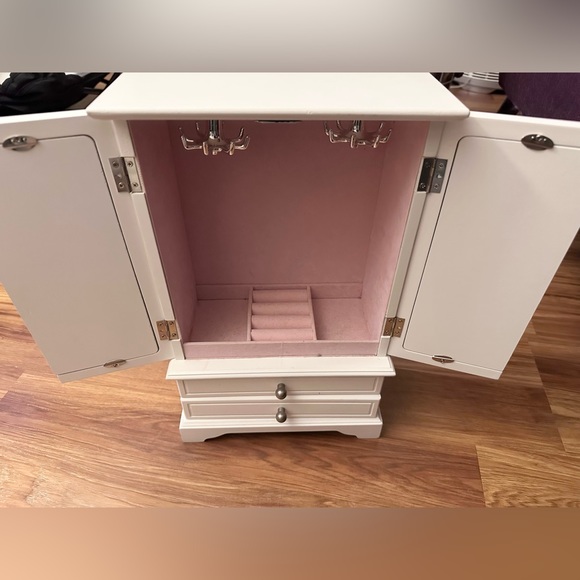 NOT FOR SALE - Picture 3 of 9